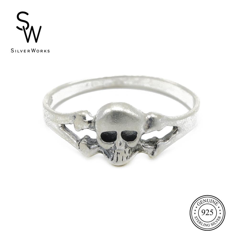 Silverworks Toe Ring with Oxidized Skull - Halloween Collection