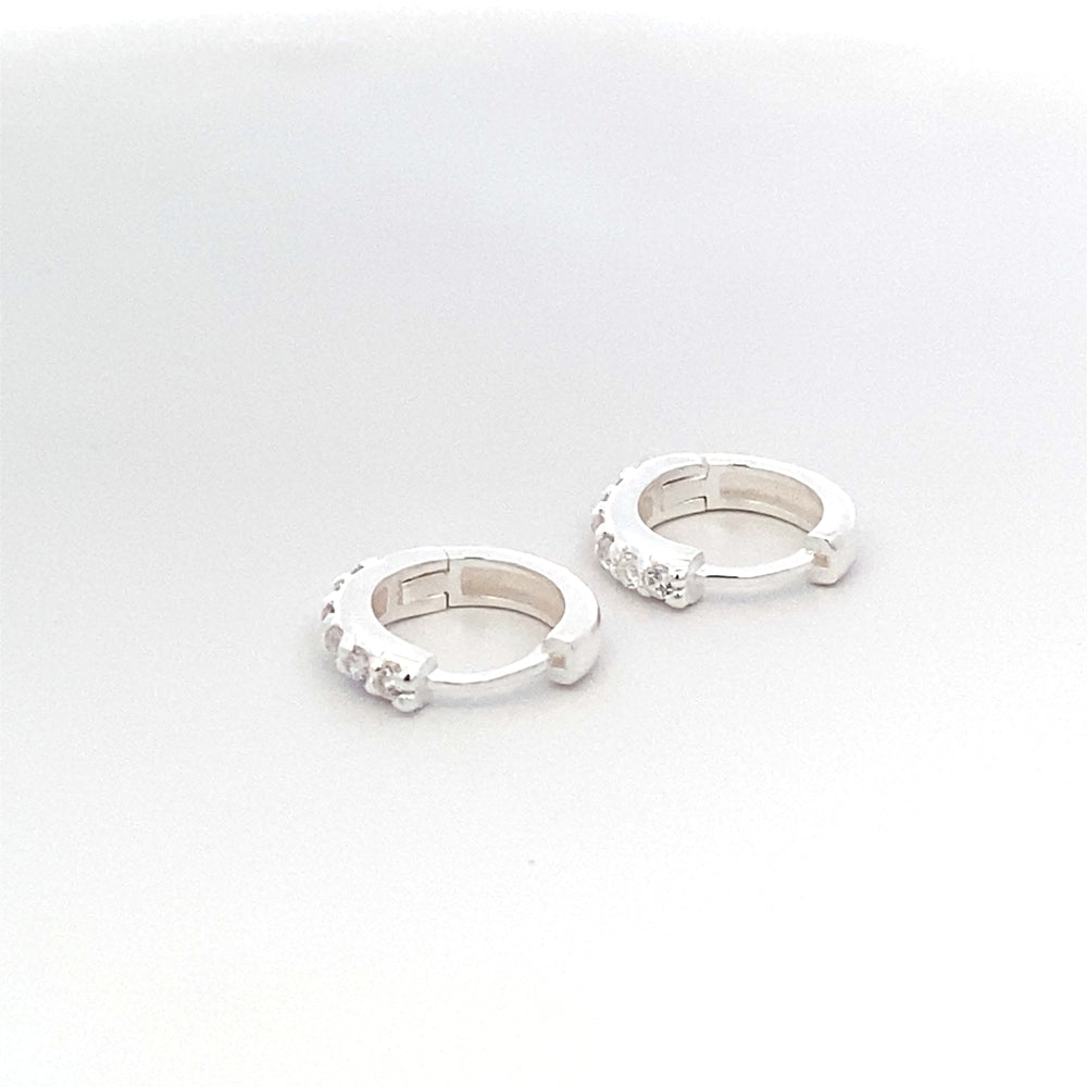 
                      
                        E7646 HUGGIES W/6CZ EACH 3X15MM SE 2.09G
                      
                    