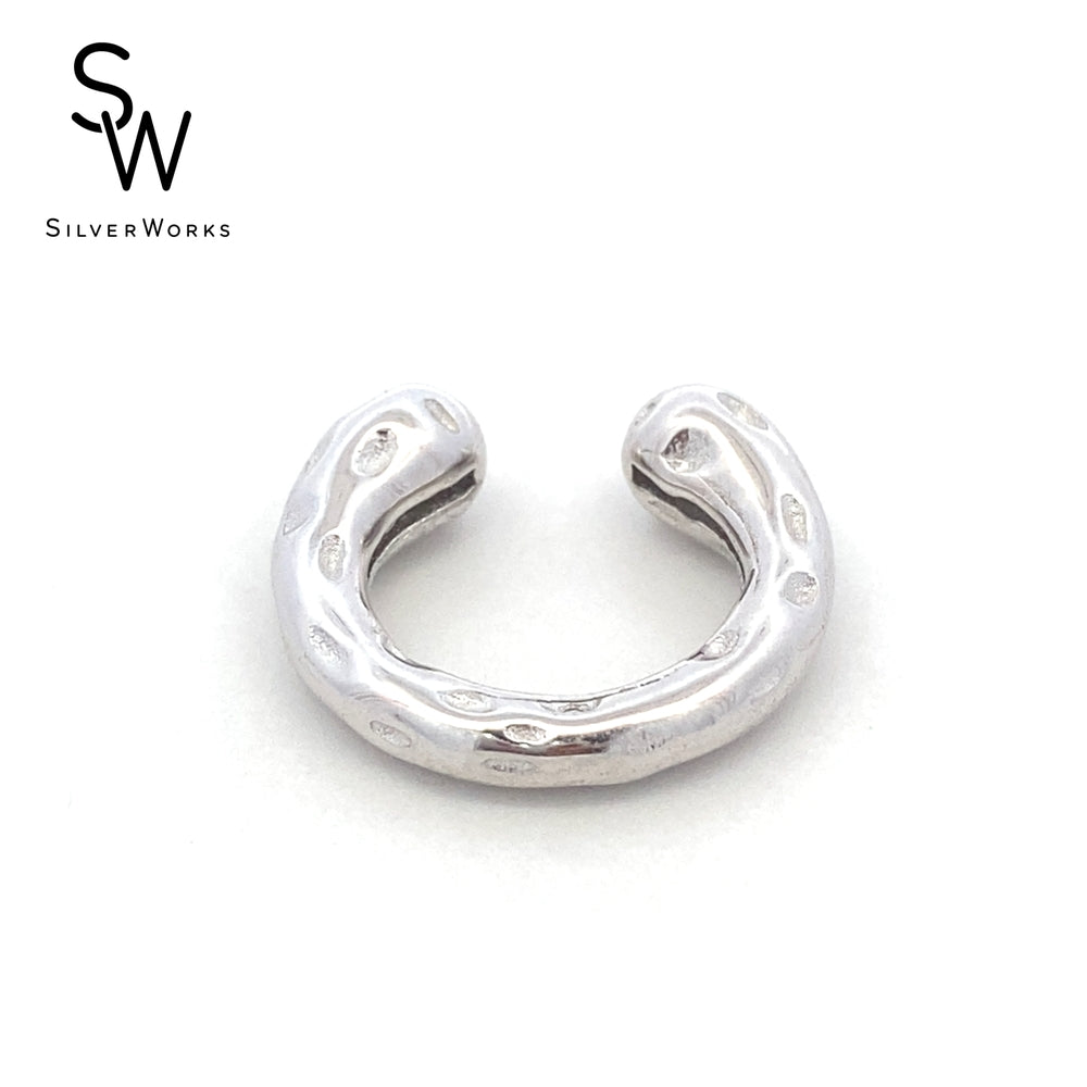 
                      
                        E7979 RETRO SPRKLING TXTRD DSGN RHOD EARCUFF 4.7G
                      
                    