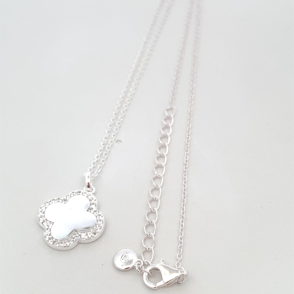 
                      
                        CLOVER LEAF PENDANT CZ AT SIDE NECKLACE
                      
                    