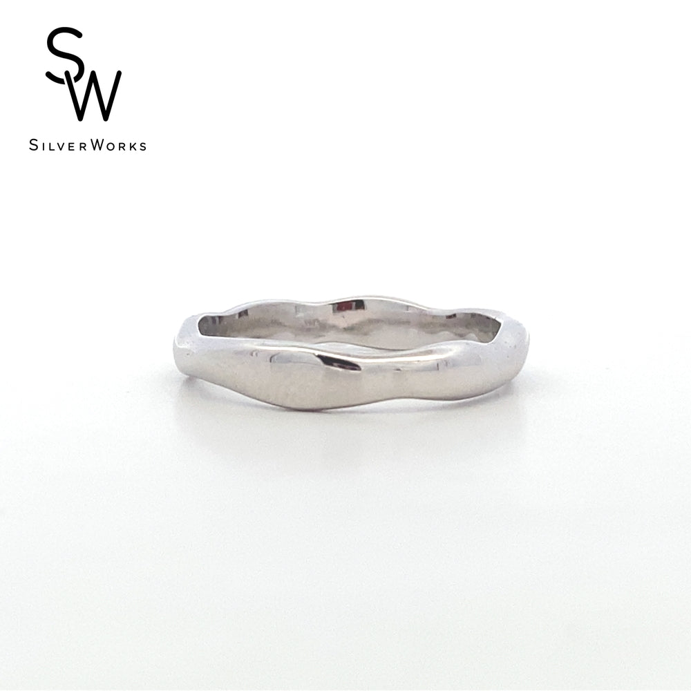 
                      
                        R66458 PLAIN WAVY RHOD RING 2.9G
                      
                    