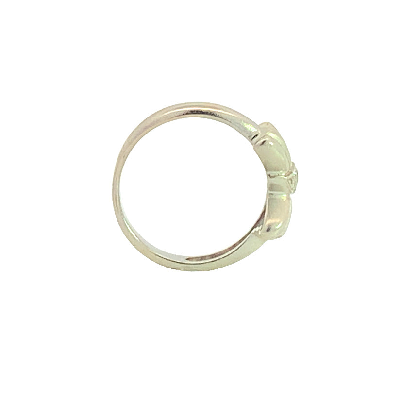 
                      
                        Sanblasted Ribbon Design Ring For Female R2828
                      
                    