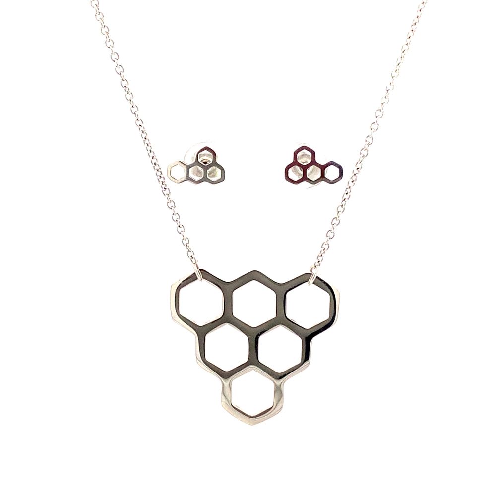 
                      
                        Honeycomb  Necklace For Women X3633
                      
                    