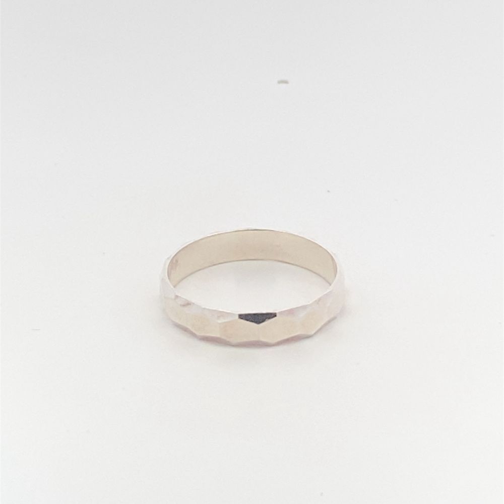 
                      
                        Ring Band with Diamond Cut R43767
                      
                    