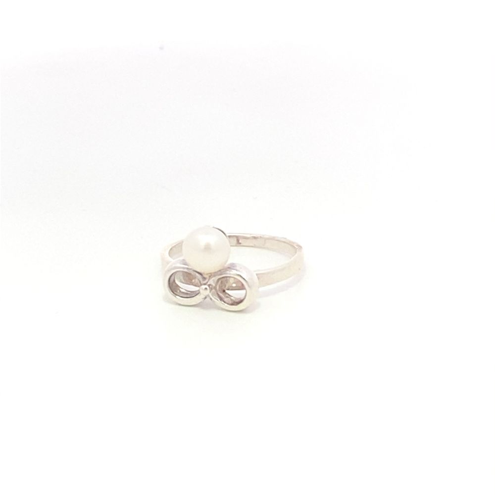 
                      
                        Pathy Pearl Infinity 925 Sterling Silver Promise Ring | SilverWorks
                      
                    