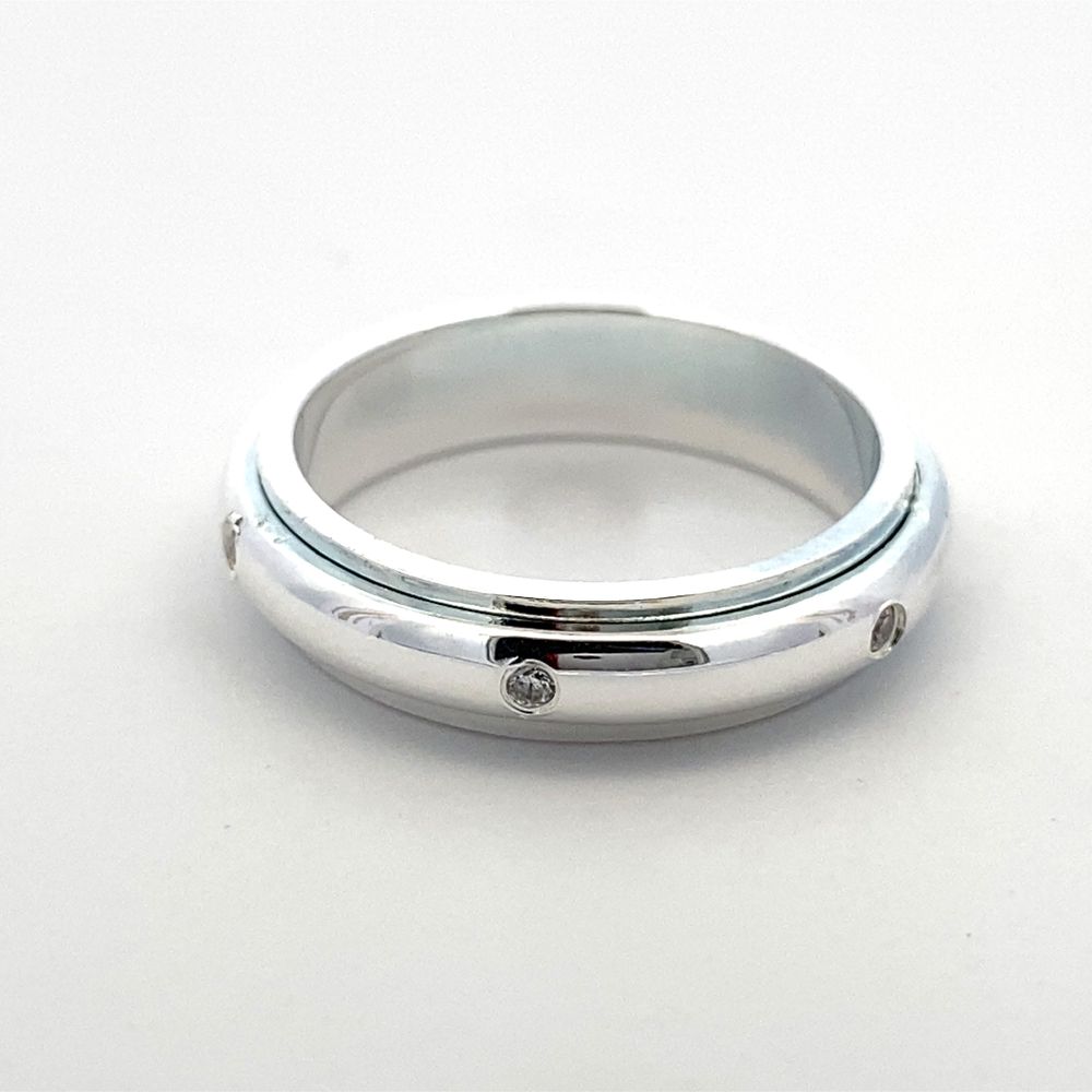 SWING RING W/CZ