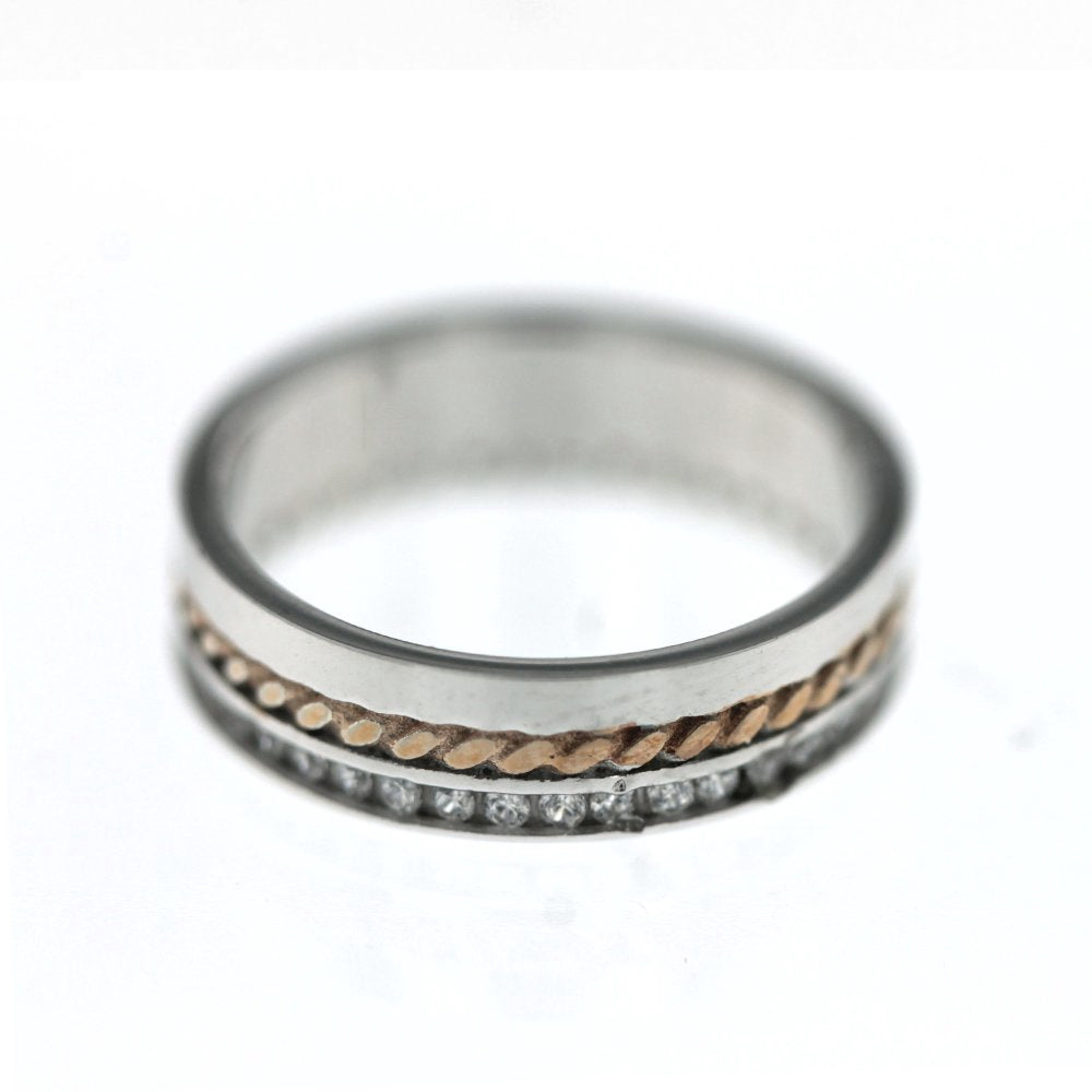 
                      
                        Silverworks Two-Tone Ring R6125
                      
                    