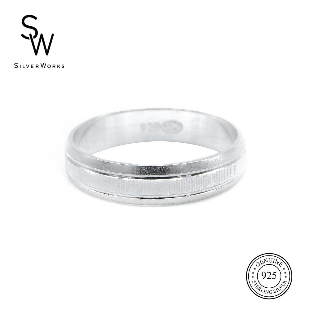 
                      
                        Sandblasted Band with Design in Middle-8 Ring Unisex R54448
                      
                    